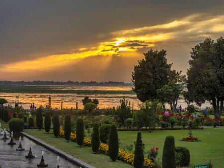Pakej Kashmir Golden Triangle