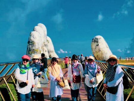 Pakej Da Nang Golden Bridge Manazel Mashaer Travel