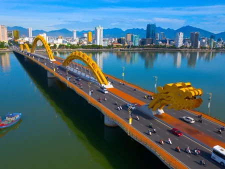 Pakej Da Nang Golden Bridge